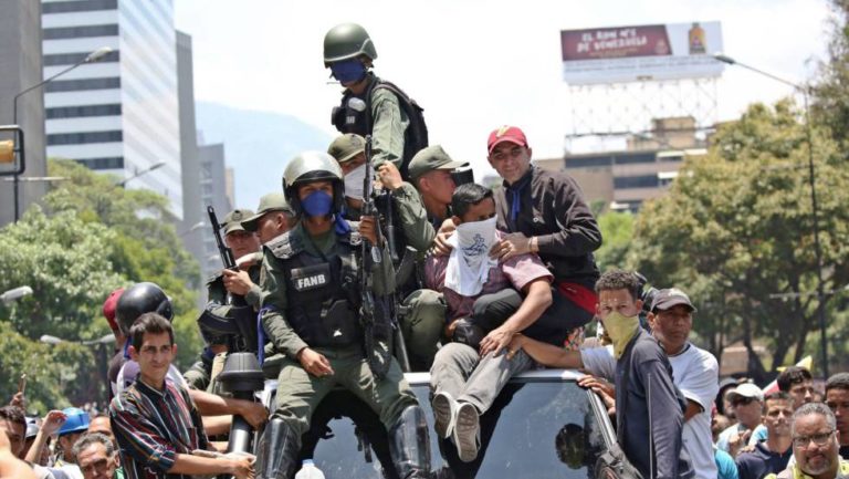 Maduro advierte de que no habrá impunidad mientras Guaidó intenta mantener el pulso en la calle