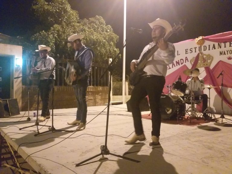 Cierra Yebavito cuatro días de fiesta para estudiantes