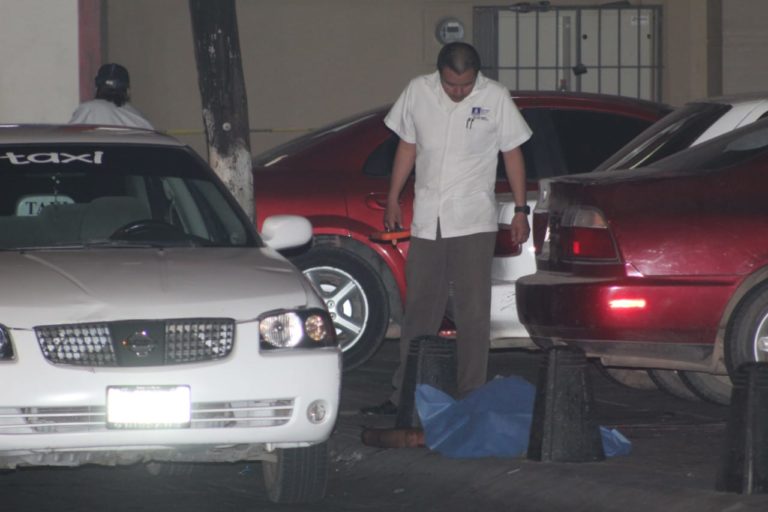 Matan a taxista y otro es herido tras ataque a balazos en el Centro