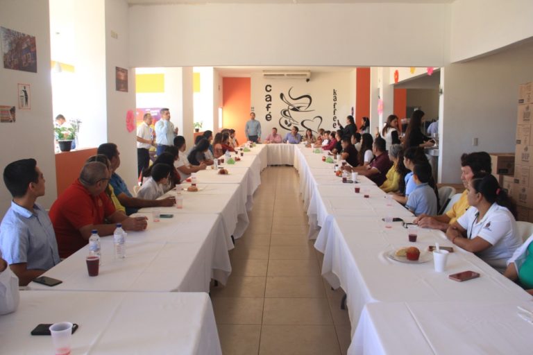 Navolato busca a 50 estudiantes para darles comida gratis por 6 meses