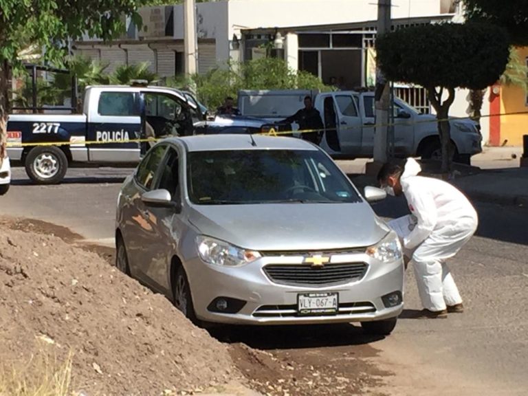 Con bala y sangre reportan auto abandonado en Loma Linda