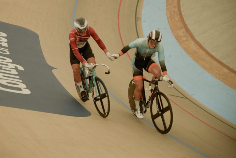 Cierra Héctor Monzón la pista con bronce