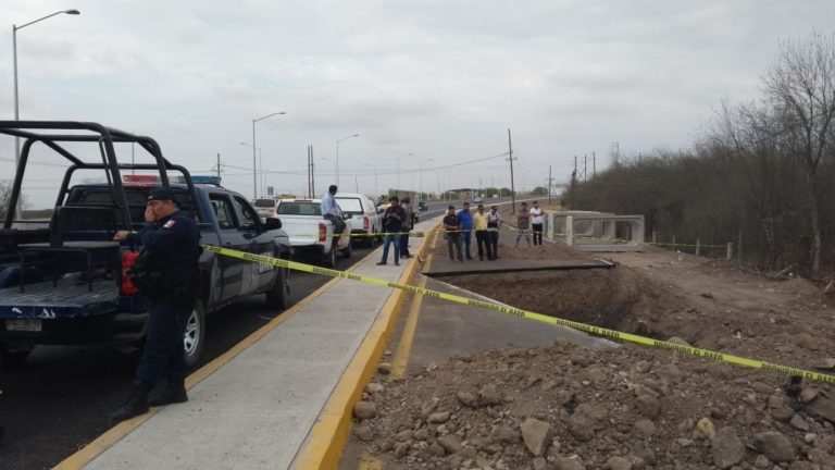 Lo encuentran muerto por posible sobredosis en canal de desagüe