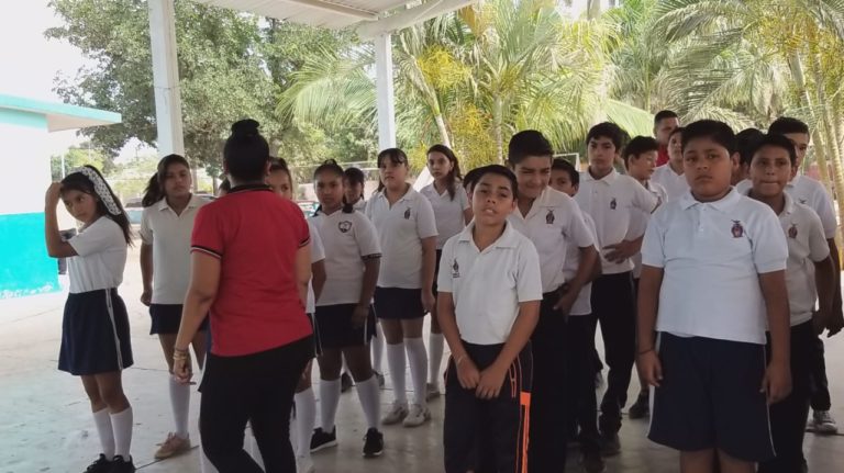 Los entrenan en Navolato para balaceras, evacuación e incendios