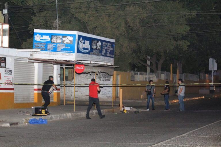 Ejecutan a dos jóvenes en la colonia Margarita
