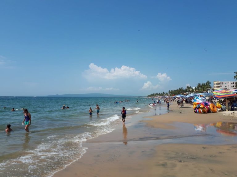 Declaran limpias 22 playas de Sinaloa