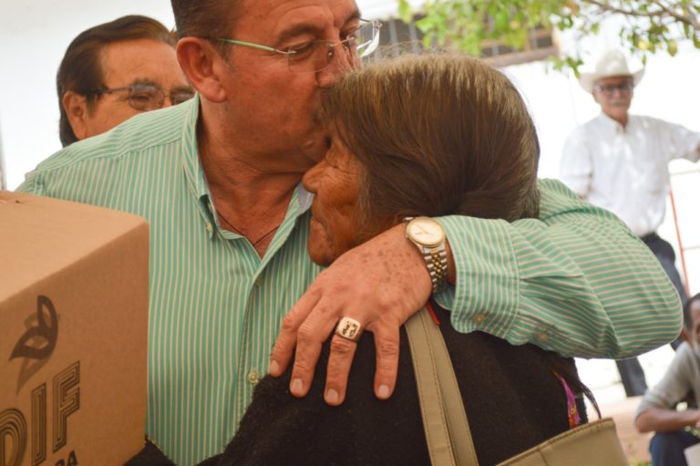 Reactiva Navolato programa de médico, enseres y alimentos con hasta 70% de descuento