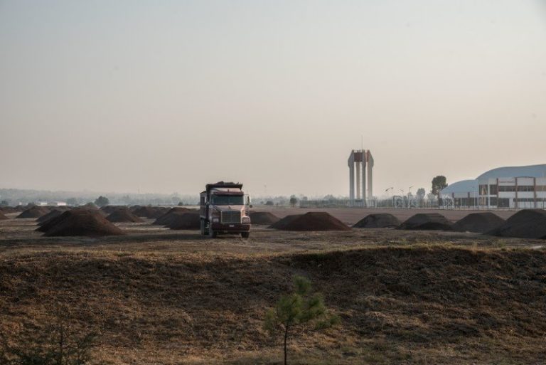 Suspende tribunal construcción de aeropuerto de Santa Lucía