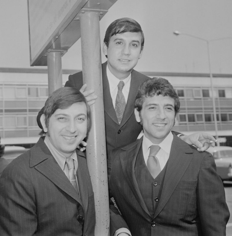 Muere Gualberto Castro, le rendirán homenaje en el Teatro de la Ciudad