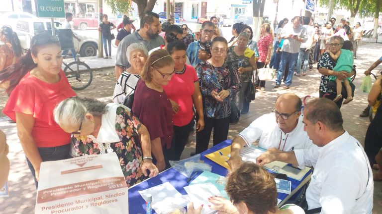 Abiertas al 100% casillas en el PAN