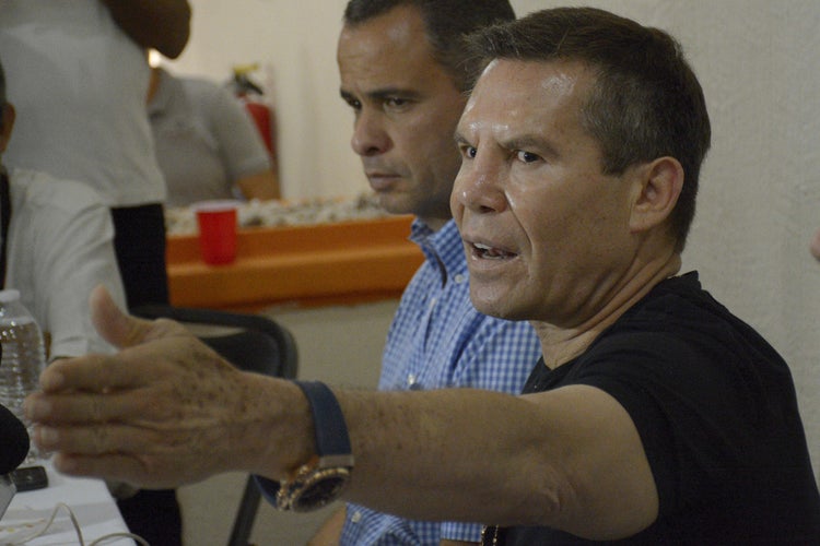 Me pusieron una madriza, que porque era de Sinaloa y era un muerto de hambre, escriben a JC Chávez tras asalto