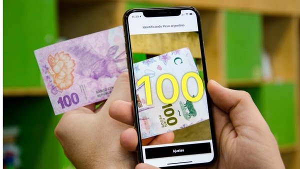 Cash Reader, una app que lee billetes en voz alta para personas ciegas