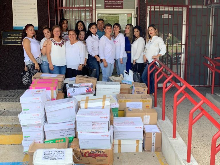 Exigen 44 guarderías ante juez pago retroactivo por guerra con AMLO