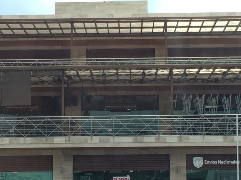 Asegura Marina dos armas en restaurant de Culiacán