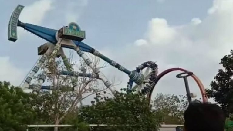 Juego mecánico se rompe y deja dos muertos