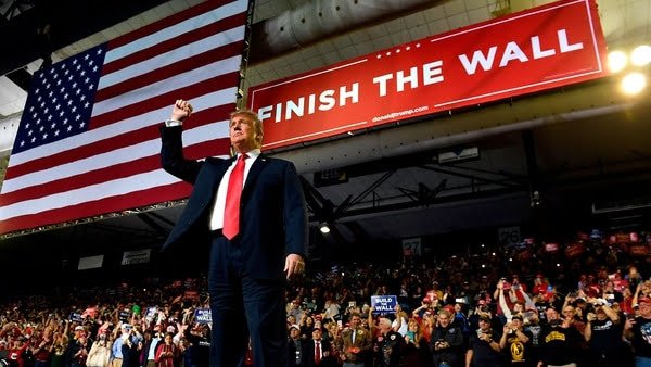 Autoriza Corte a Trump 2 mil 500 mdd para construir el muro