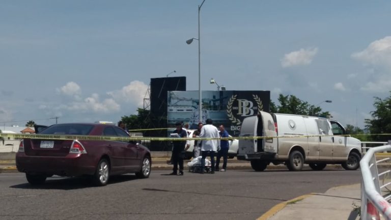 Atropellan a anciano en puente de la Obregón
