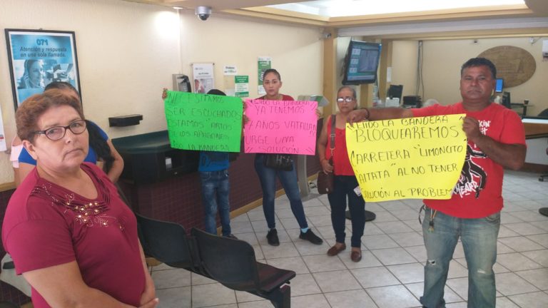 Amenazan con cerrar carretera a Altata; la CFE les da largas a La Bandera