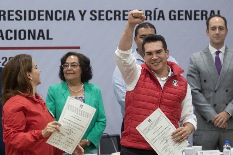 Alejandro Moreno se proclama nuevo presidente del PRI; Mitofsky le da 80.9% de los votos