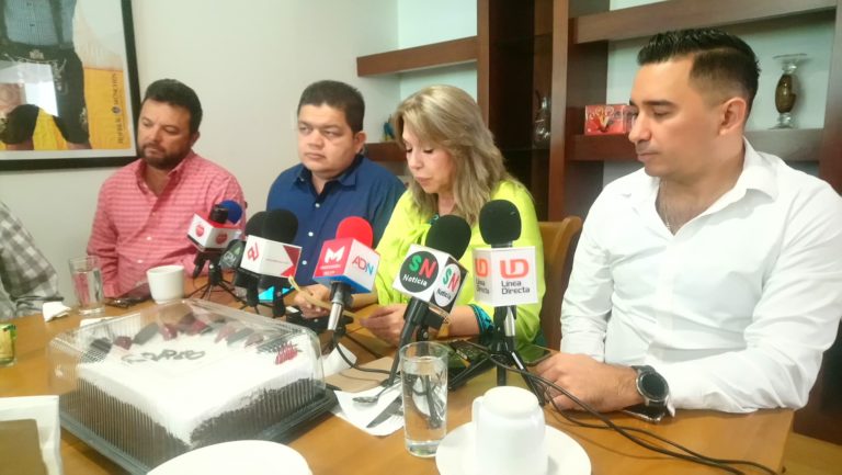 Acusan empresarias cierre de negocios por falta de apoyos