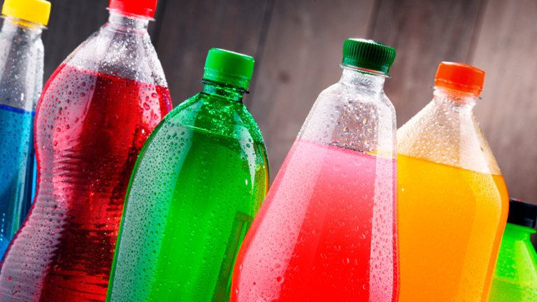 Hacienda propone aumentar cuota impositiva a los refrescos