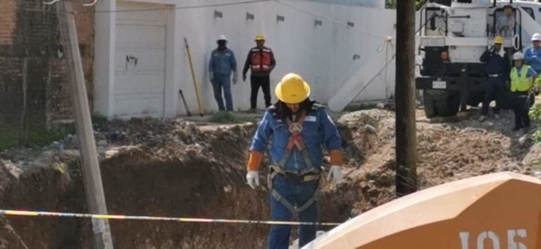 Sepulta alud de tierra a trabajador de obra