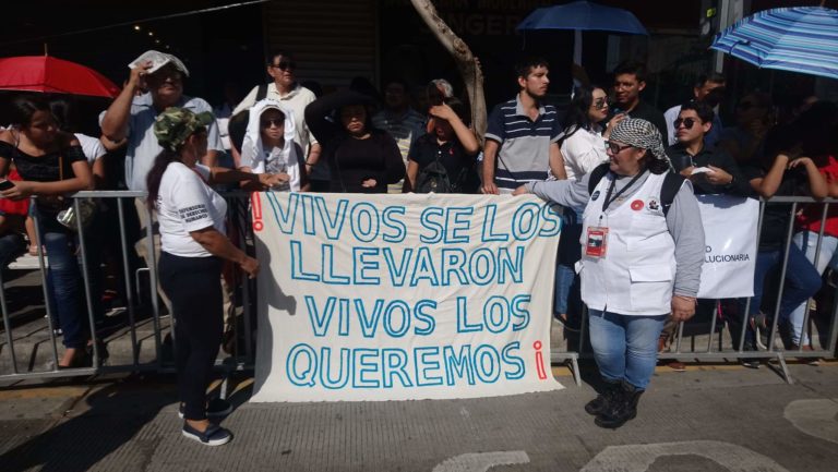 Claman en desfile por sus desaparecidos