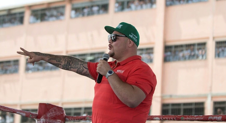 Andy Ruiz llevó un mensaje de aliento a una de las cárceles más peligrosas de México