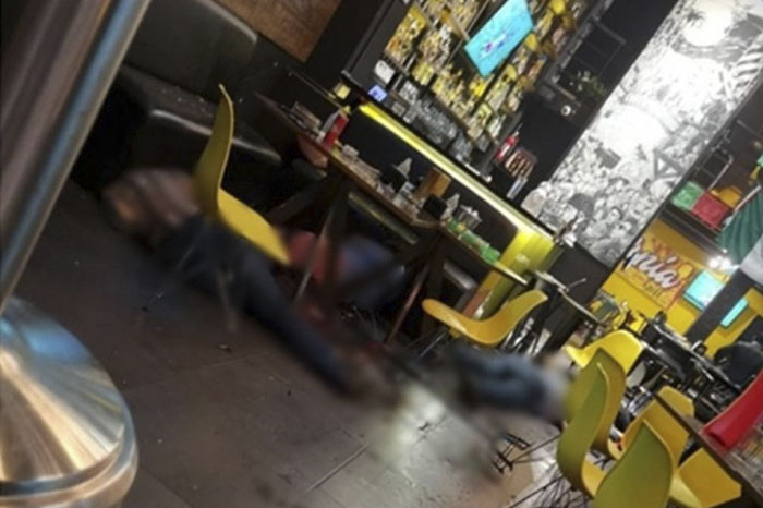 Comando irrumpió en bar de Uruapan: hay cinco muertos