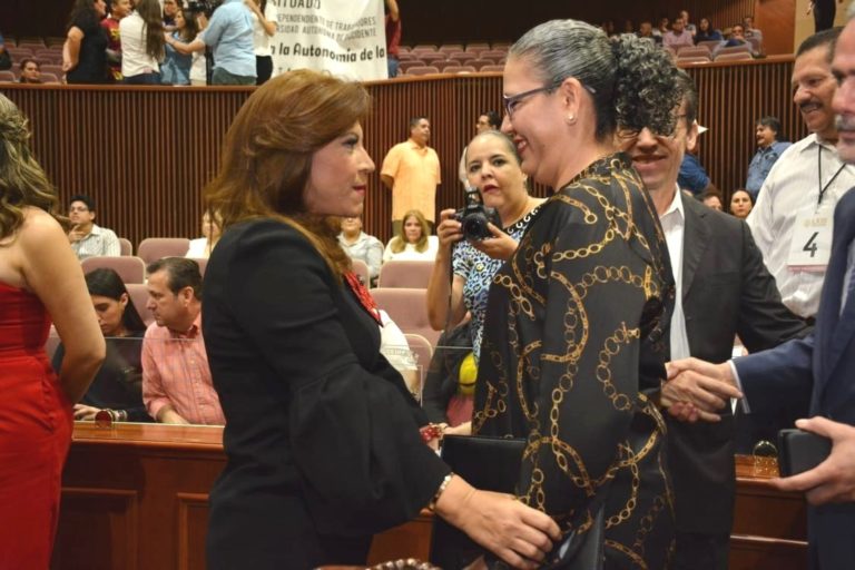 No hubo ‘arreglos’, fue concenso: diputados sobre cambio de poderes