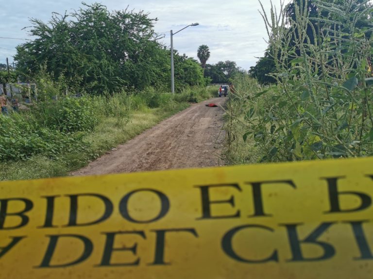 Lo localizan muerto a golpes en el arroyo El Piojo