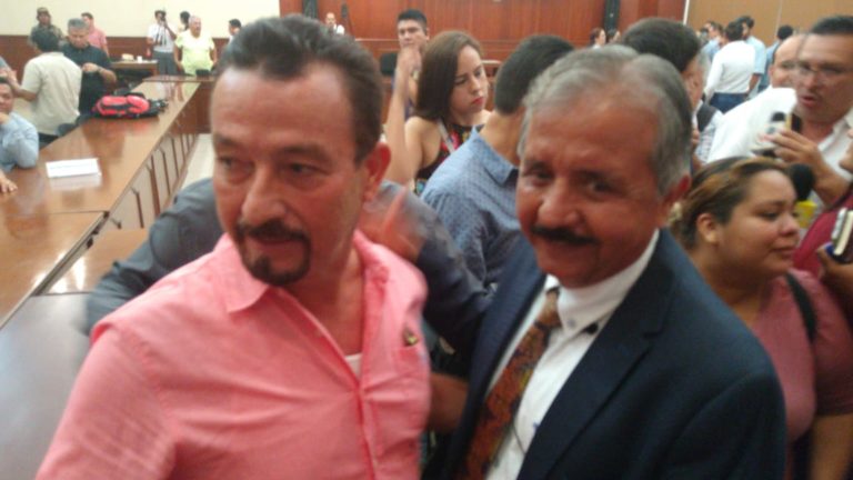 Asegura Estrada Ferreiro aguinaldos, primas y quincenas de fin de año