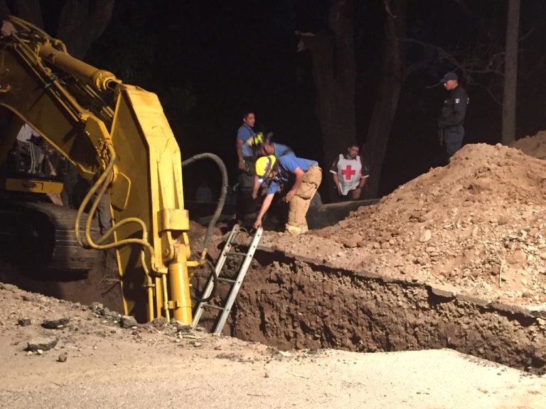Dos muertos y un herido en alud de tierra en ‘La Palma’, Navolato