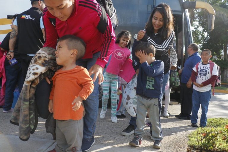 Viajan 41 soñadores de Saltillo a Mazatlán para conocer el mar