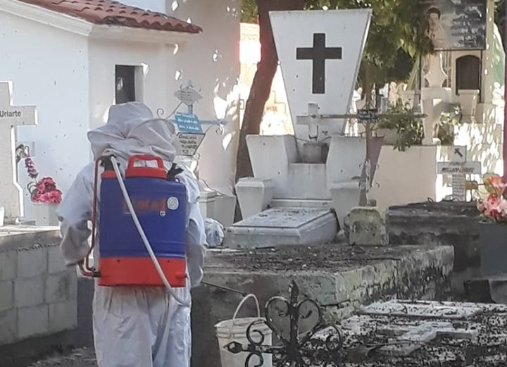 Levanta Culiacán de panteones 4 toneladas de basura