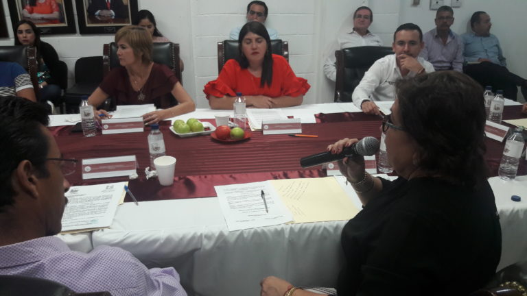 Protestan regidores por ‘dictadura’ en letras emblemáticas de Navolato