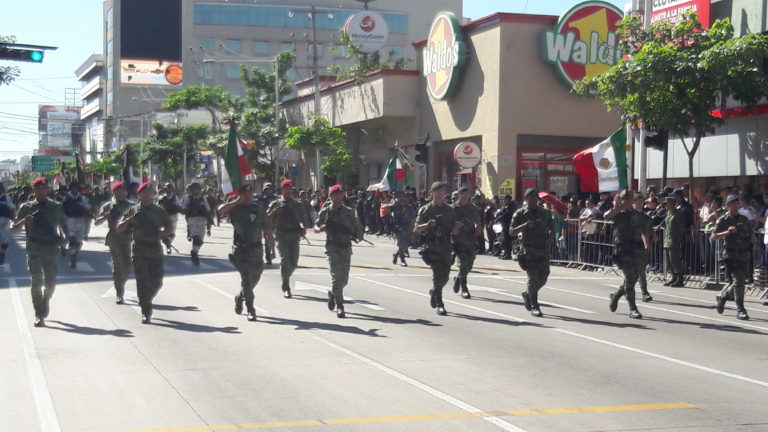 Muestra Sedena artillería en Culiacán a 30 días de balaceras