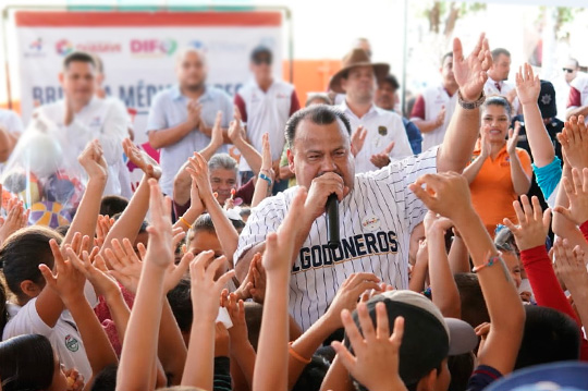 ‘No nos vamos a arrodillar’: alcaldesa de Guasave tras crimen de su secretario