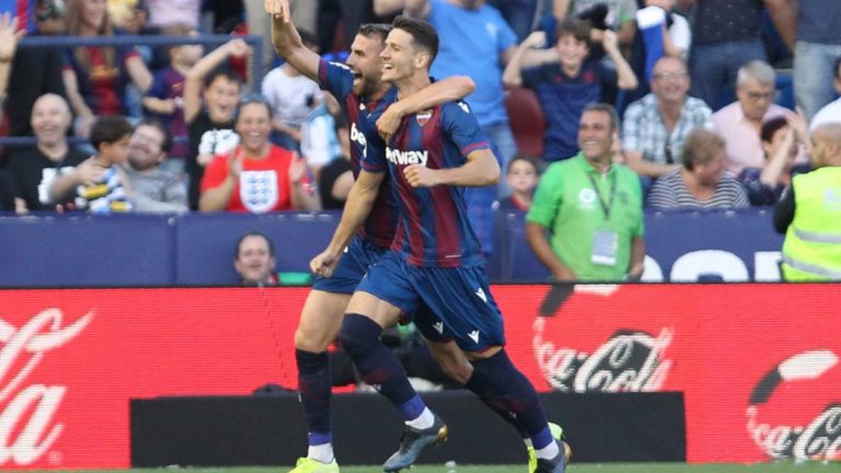 Levante ‘asusta’ al Barcelona y le gana 3-1 en la Liga española