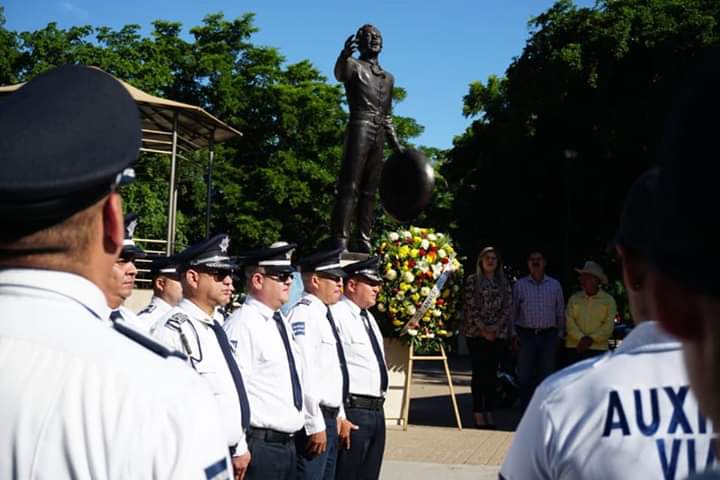 Conmemora Guamúchil 102 años del natalicio de Pedro Infante