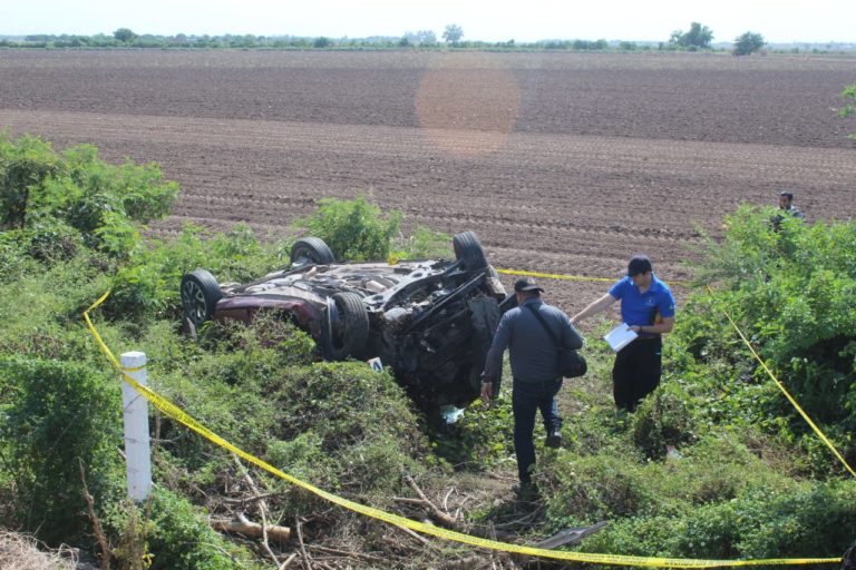 Un muerto y tres heridos tras accidente en Navolato