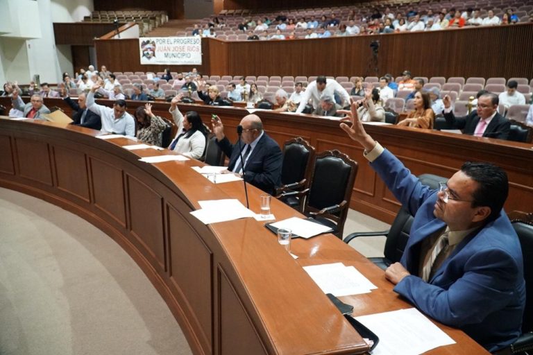Al muro de honor víctimas del ’68 en Sinaloa