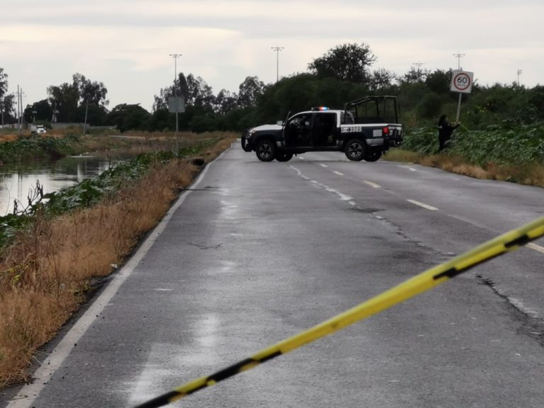Flotando encuentran cadáver en canal 7, cerca del aeropuerto