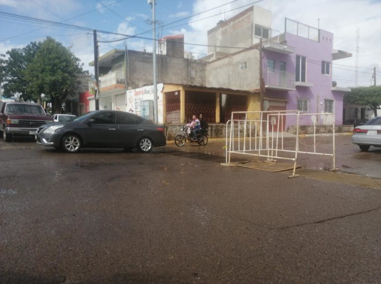 ¡Alerta! Alcantarilla abierta entre Juárez y Niños Héroes