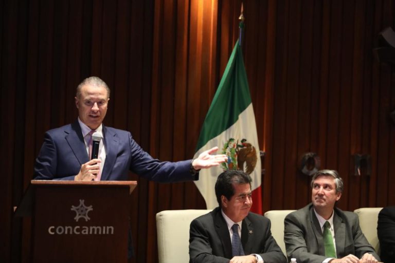 Destaca Quirino inversión de $14 mil millones en obras