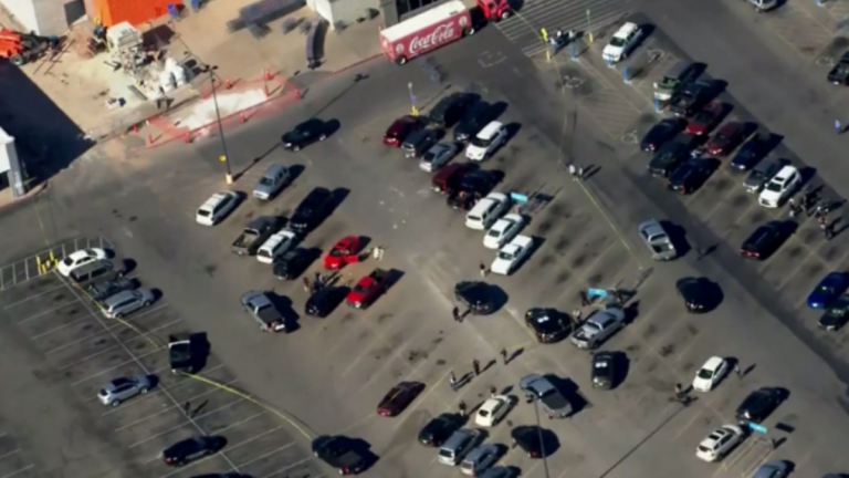 Al menos tres personas mueren tras un tiroteo en un supermercado de Oklahoma