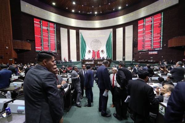 Avalan diputados dictamen sobre revocación de mandato