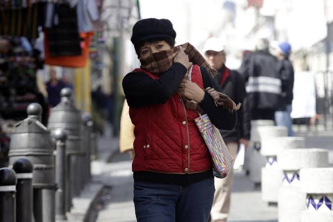 Se extiende el frío; llega tormenta invernal por el Pacífico