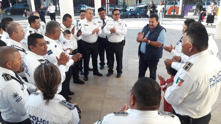 Anuncia alcalde aumento salarial del 6.5% a Tránsitos