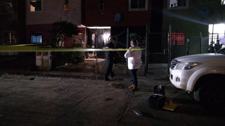 Atacan a balazos a dos jóvenes en Culiacán